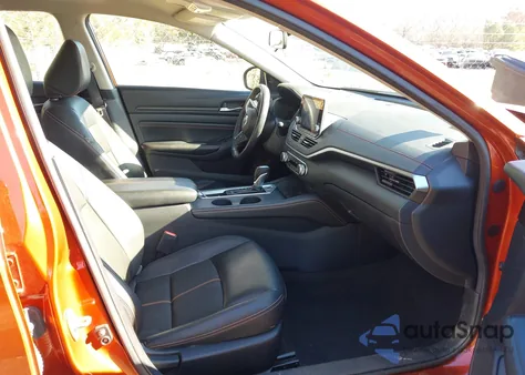 2022 Nissan Altima Sr Fwd z USA, uszkodzony, nr VIN 1N4BL4CV2NN311069